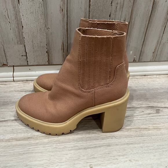 Dolce Vita Caster Cafe Canvas Chelsea Ankle Boot Lug Sole Size 6.5 Beige - Picture 3 of 8